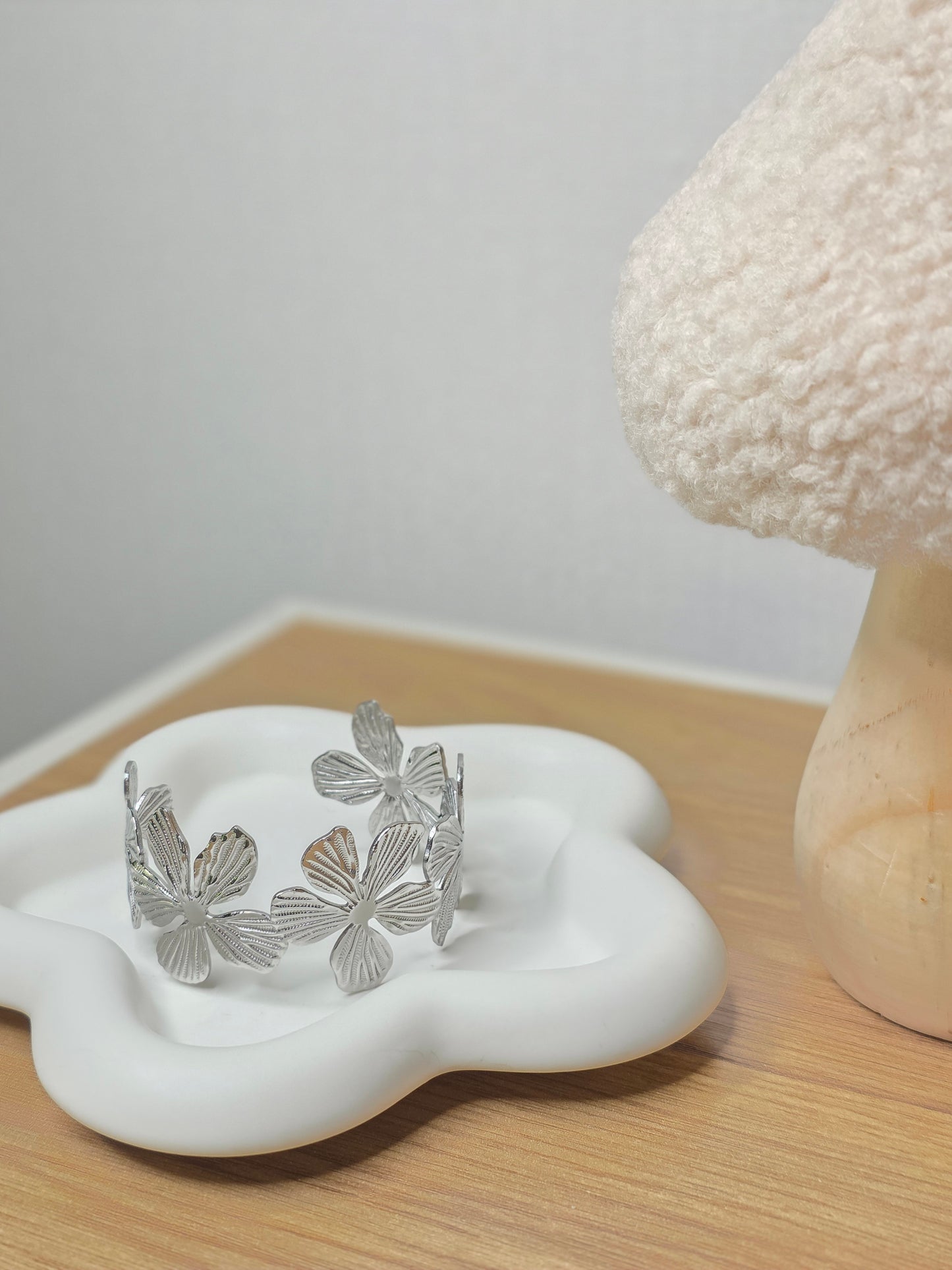 Flowe bangle silver