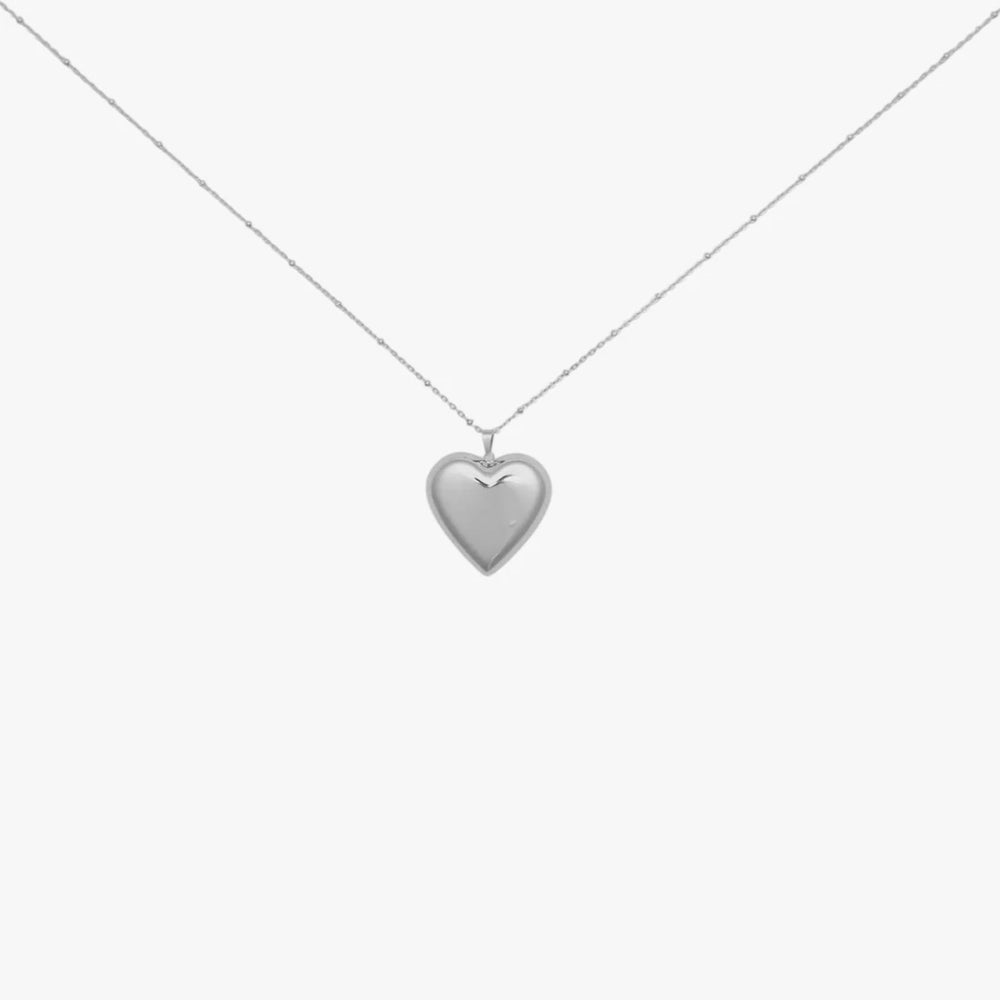 Long neckless heart