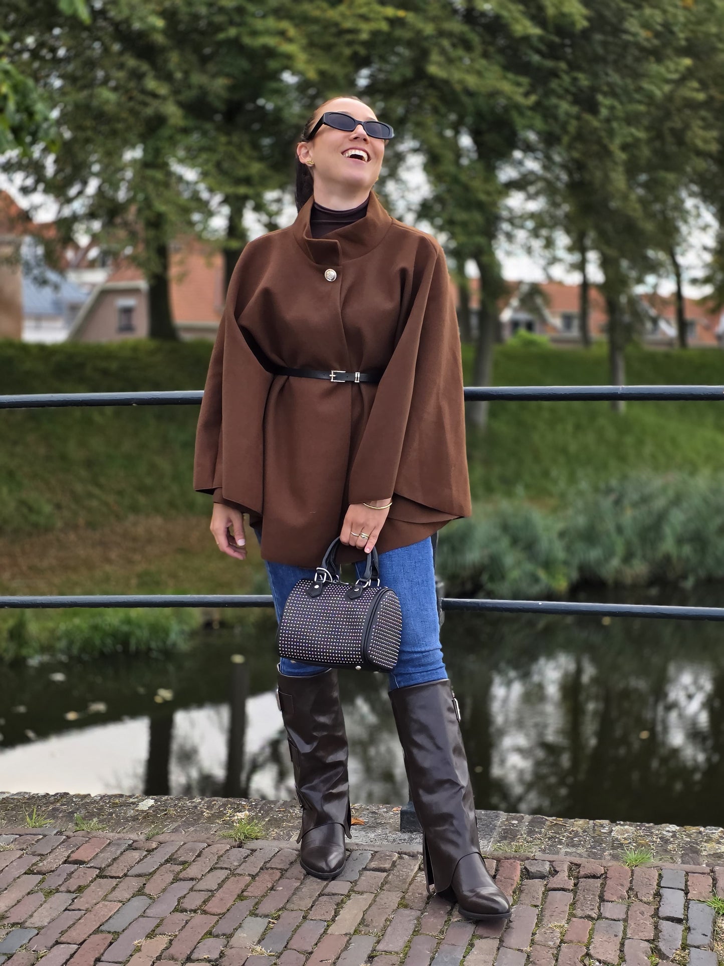 Poncho Noortje bruin