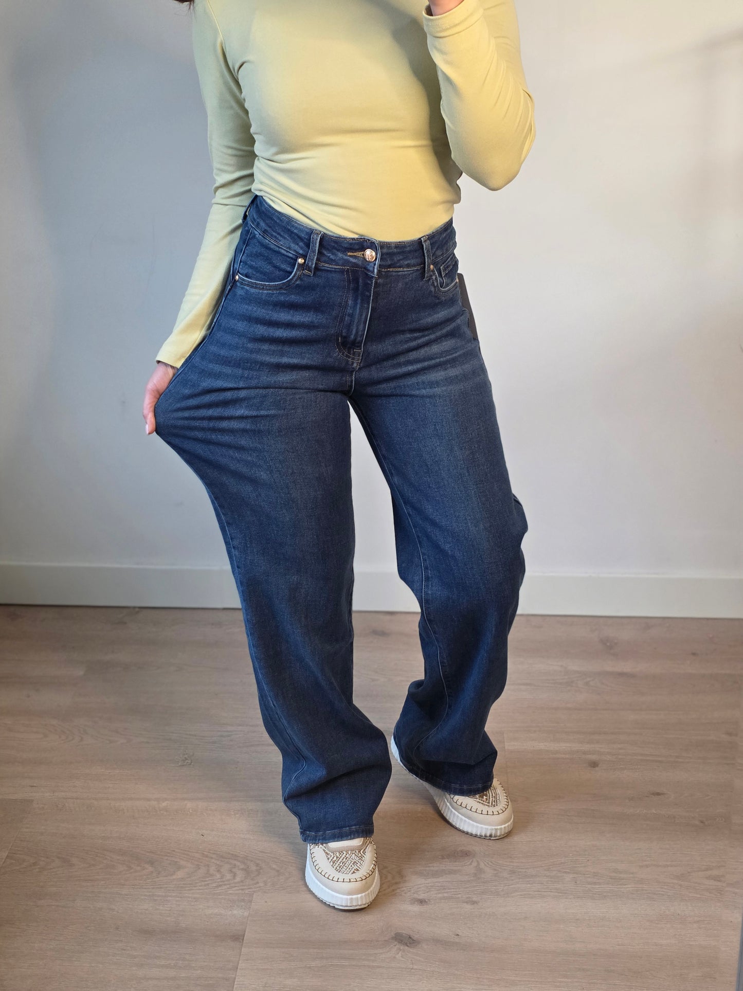 Wide leg jeans Bettie