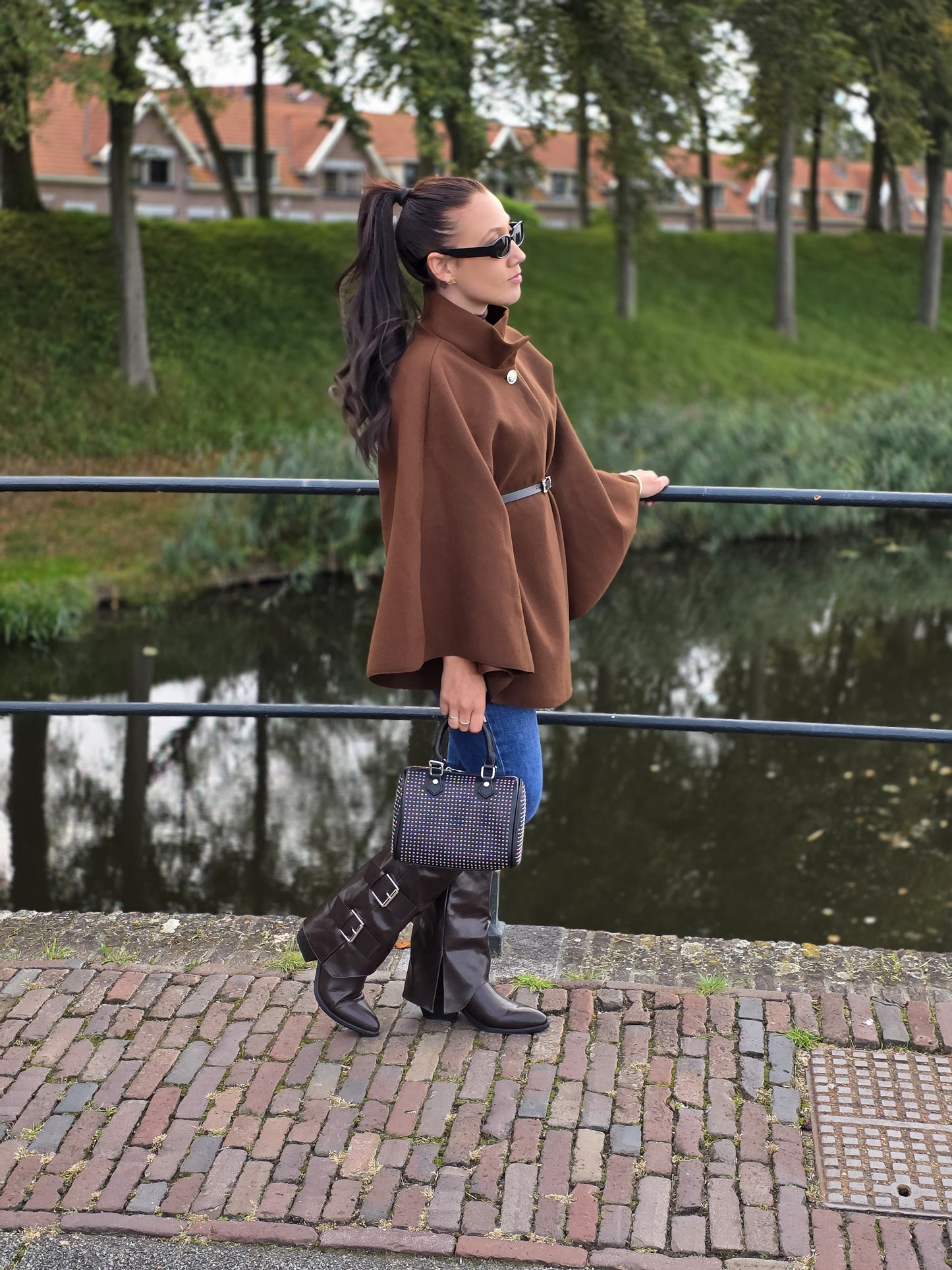 Poncho Noortje bruin