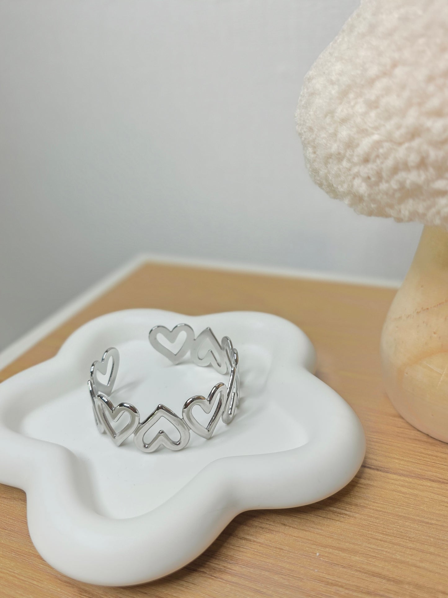 Heart bangle silver