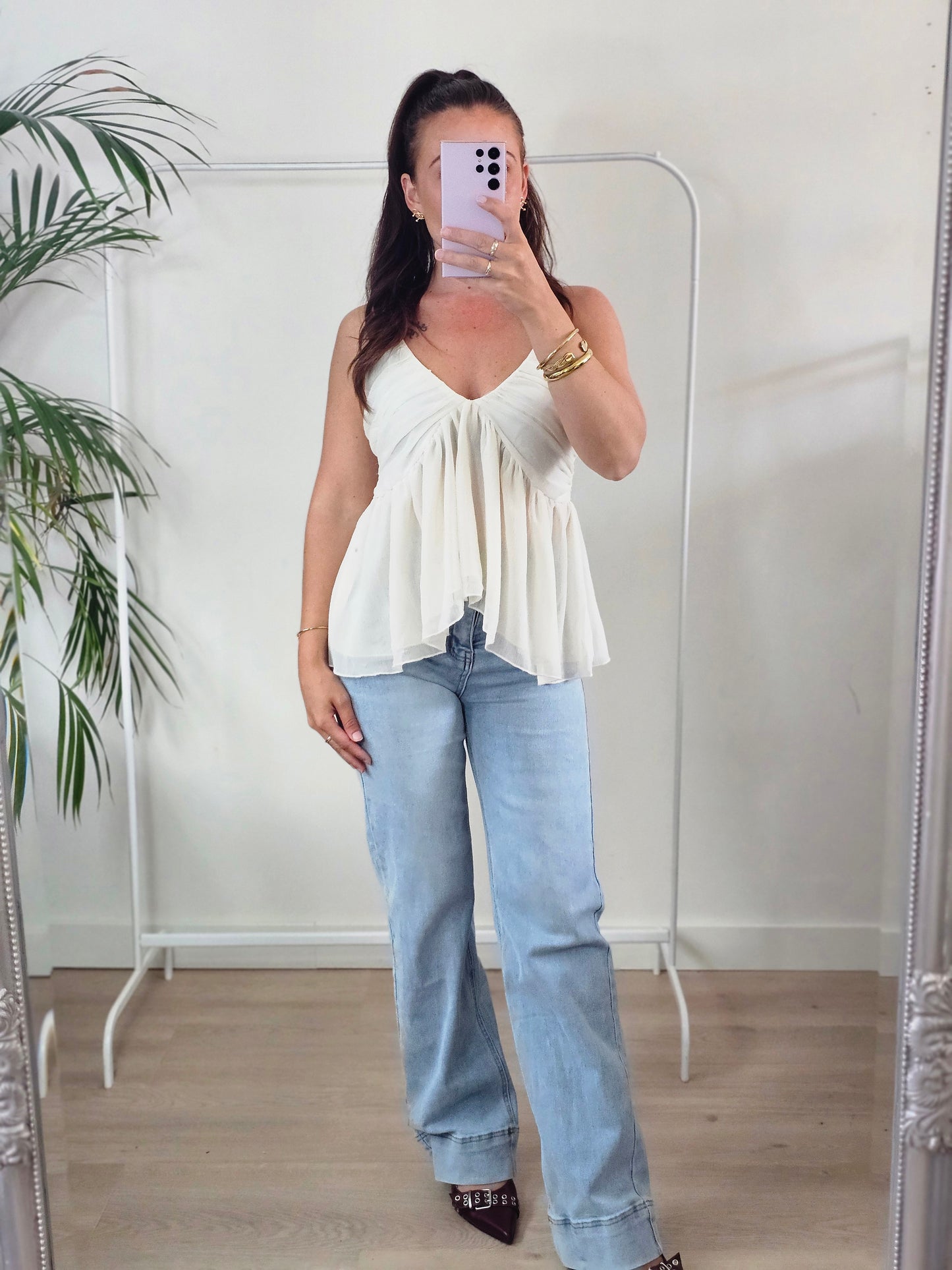 Sierra top off white
