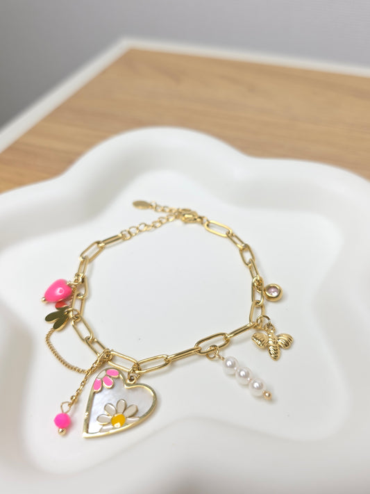 Pink pearl bracelet gold