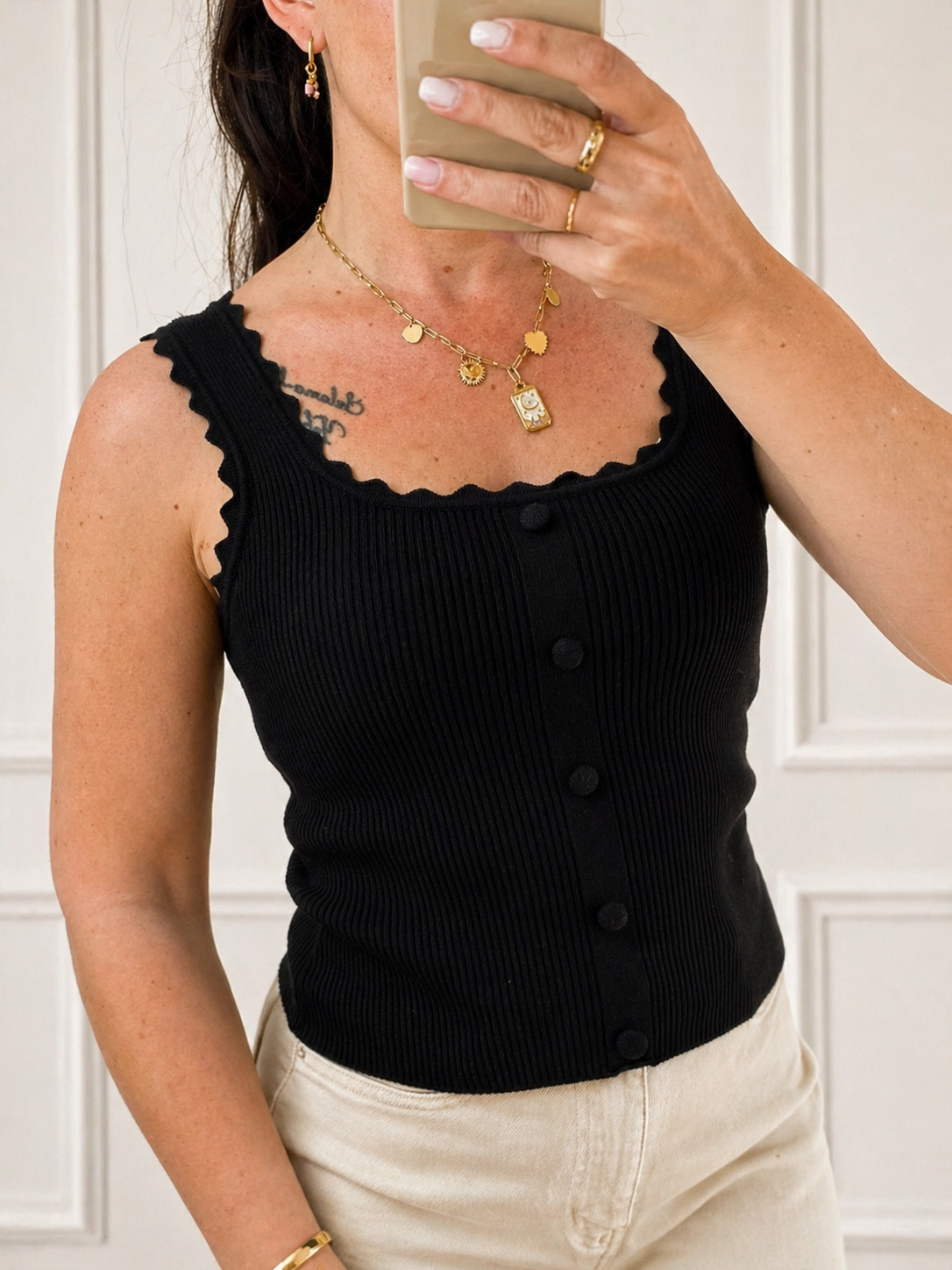 Basic button top zwart
