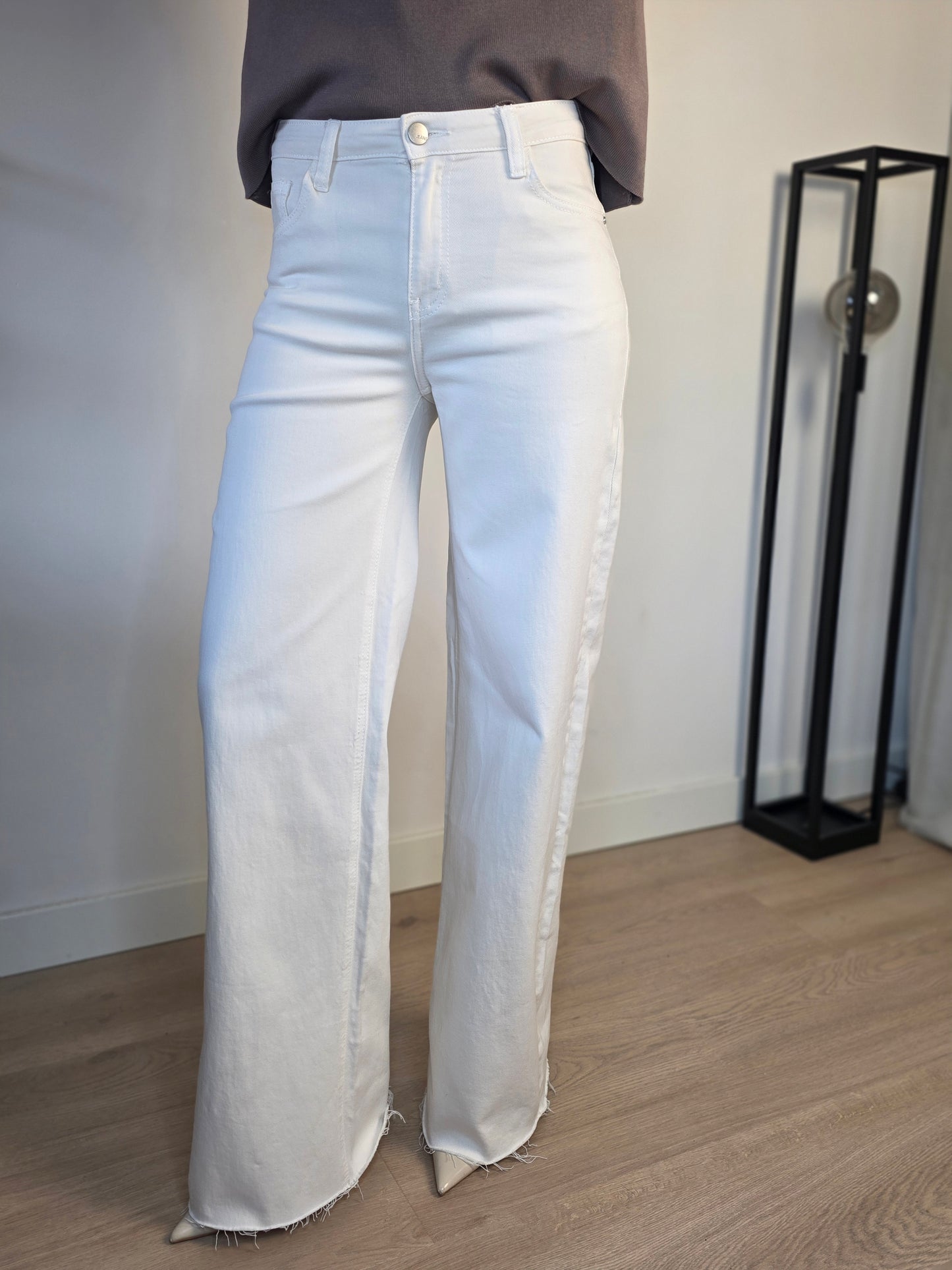 Cut-off jeans beige