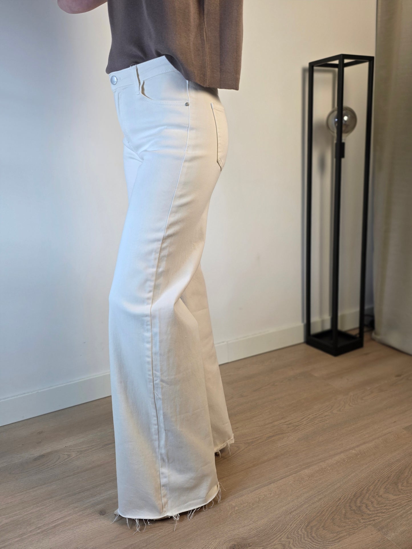 Cut-off jeans beige