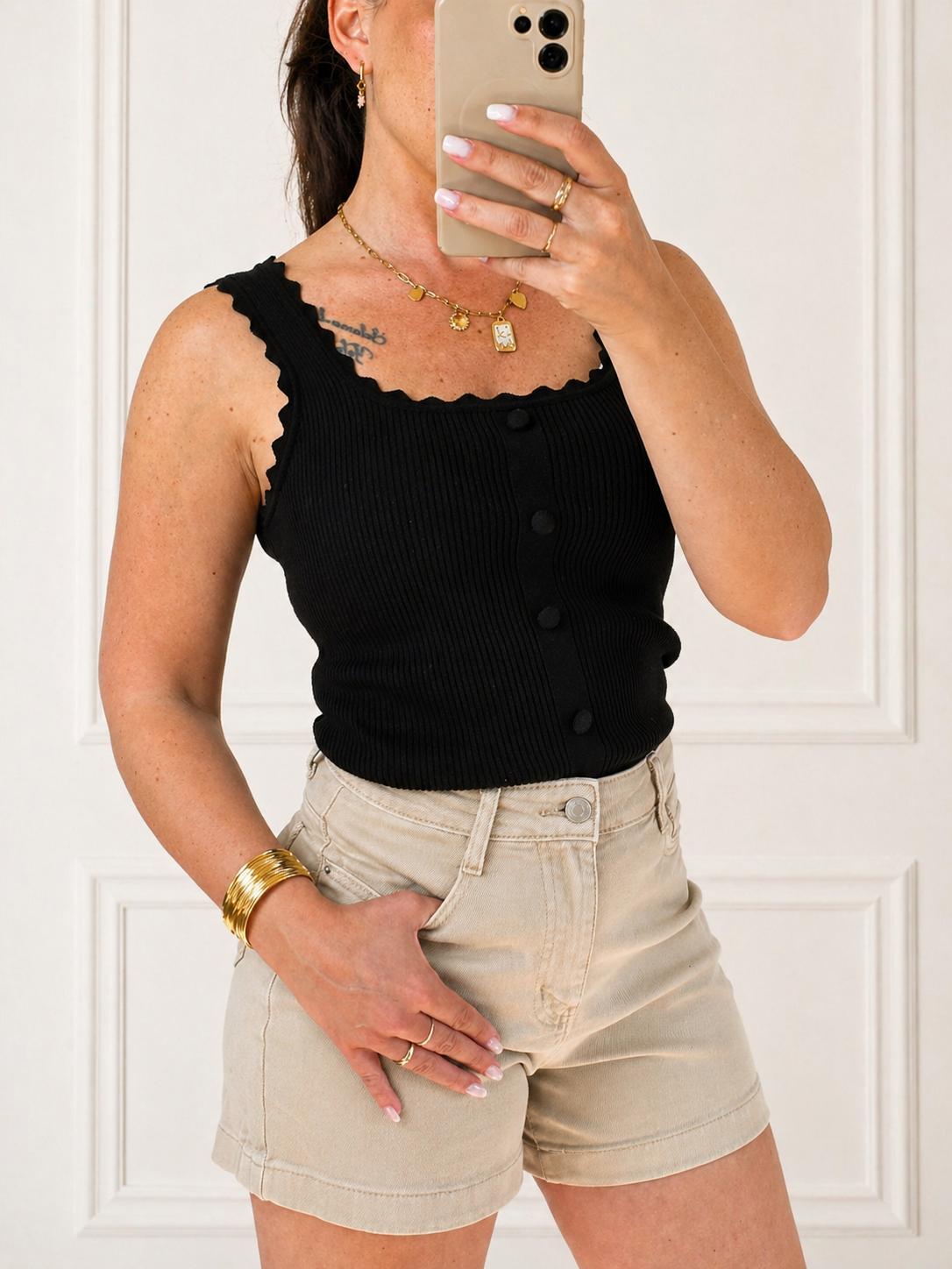 Basic button top zwart