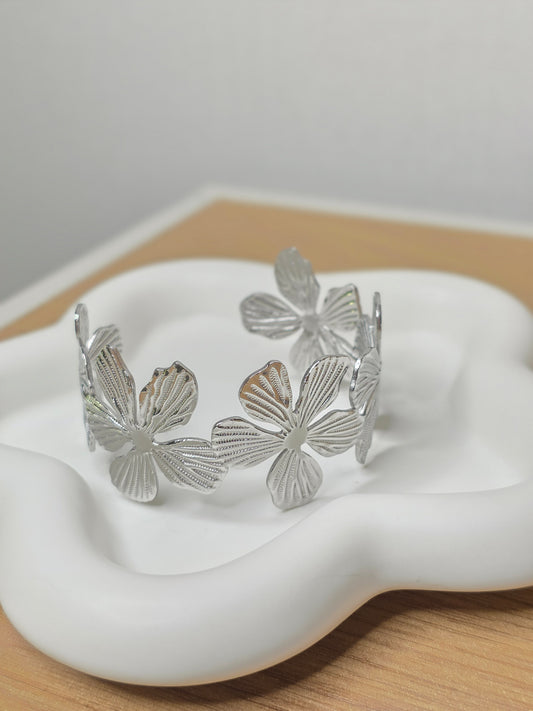 Flowe bangle silver