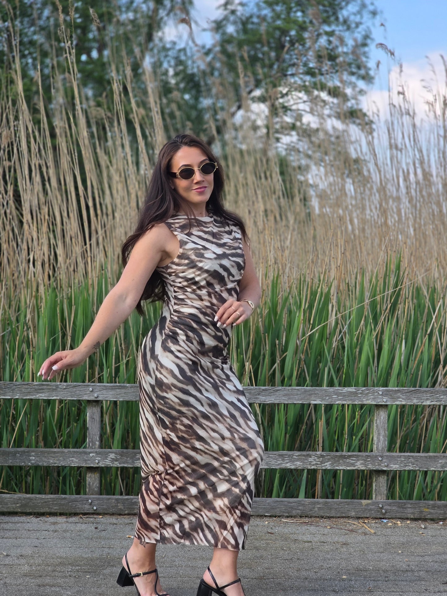 Mesh dress brown