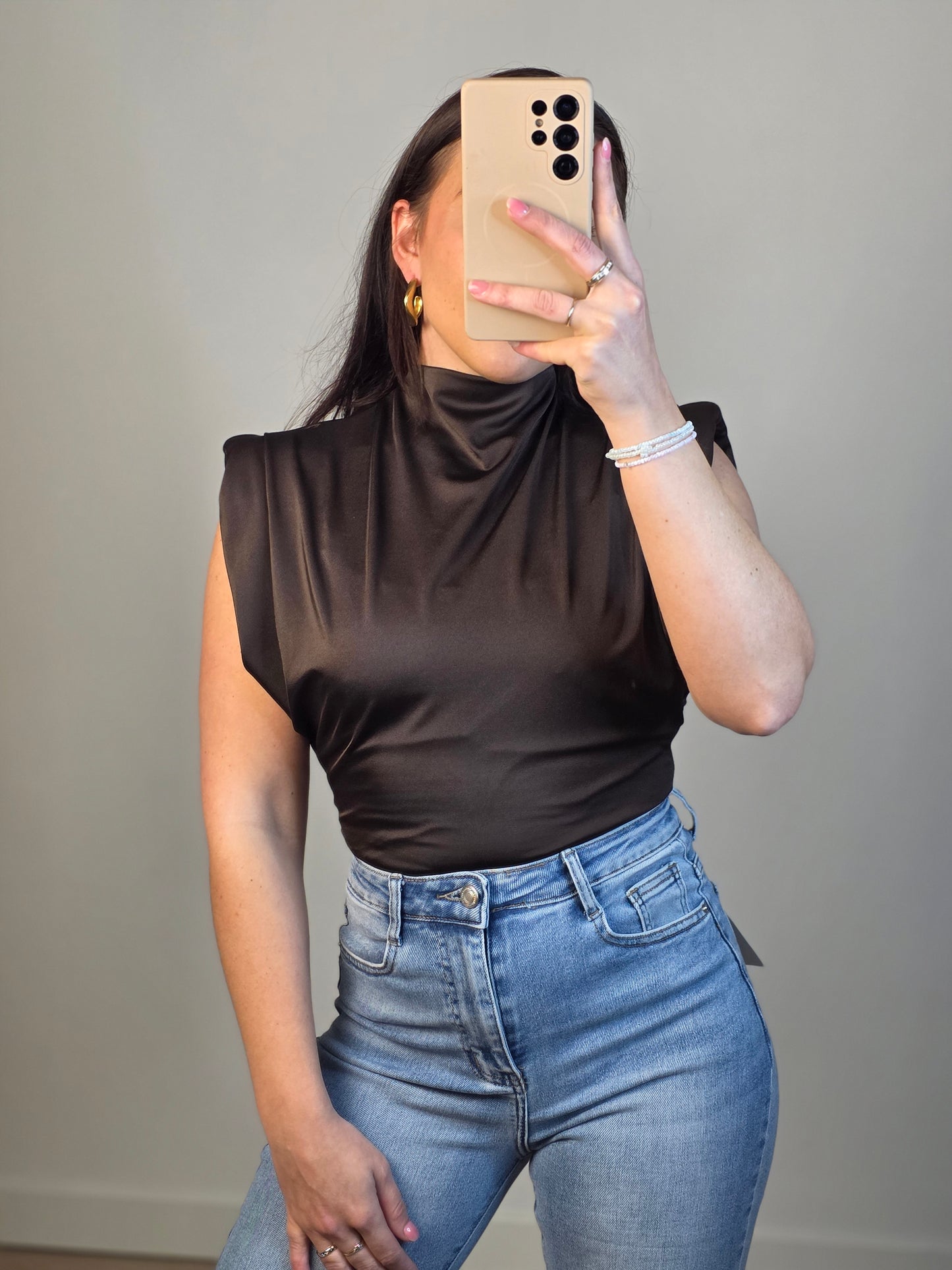 Padded shoulder top