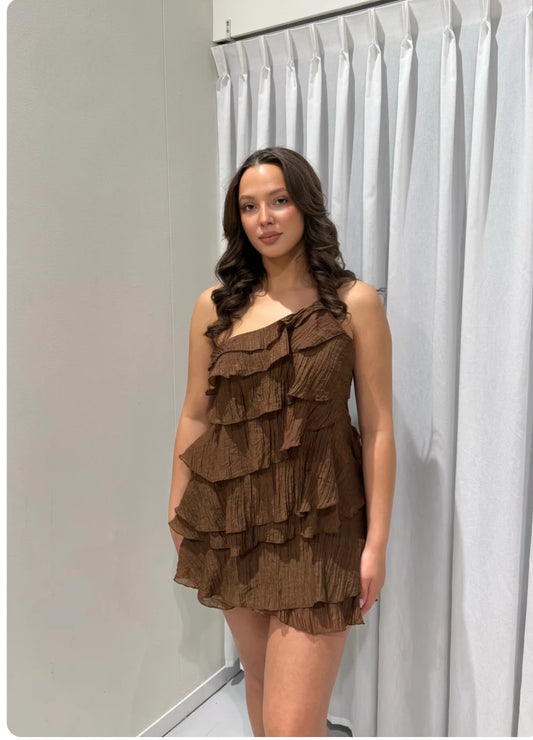 Ruffle dress brown